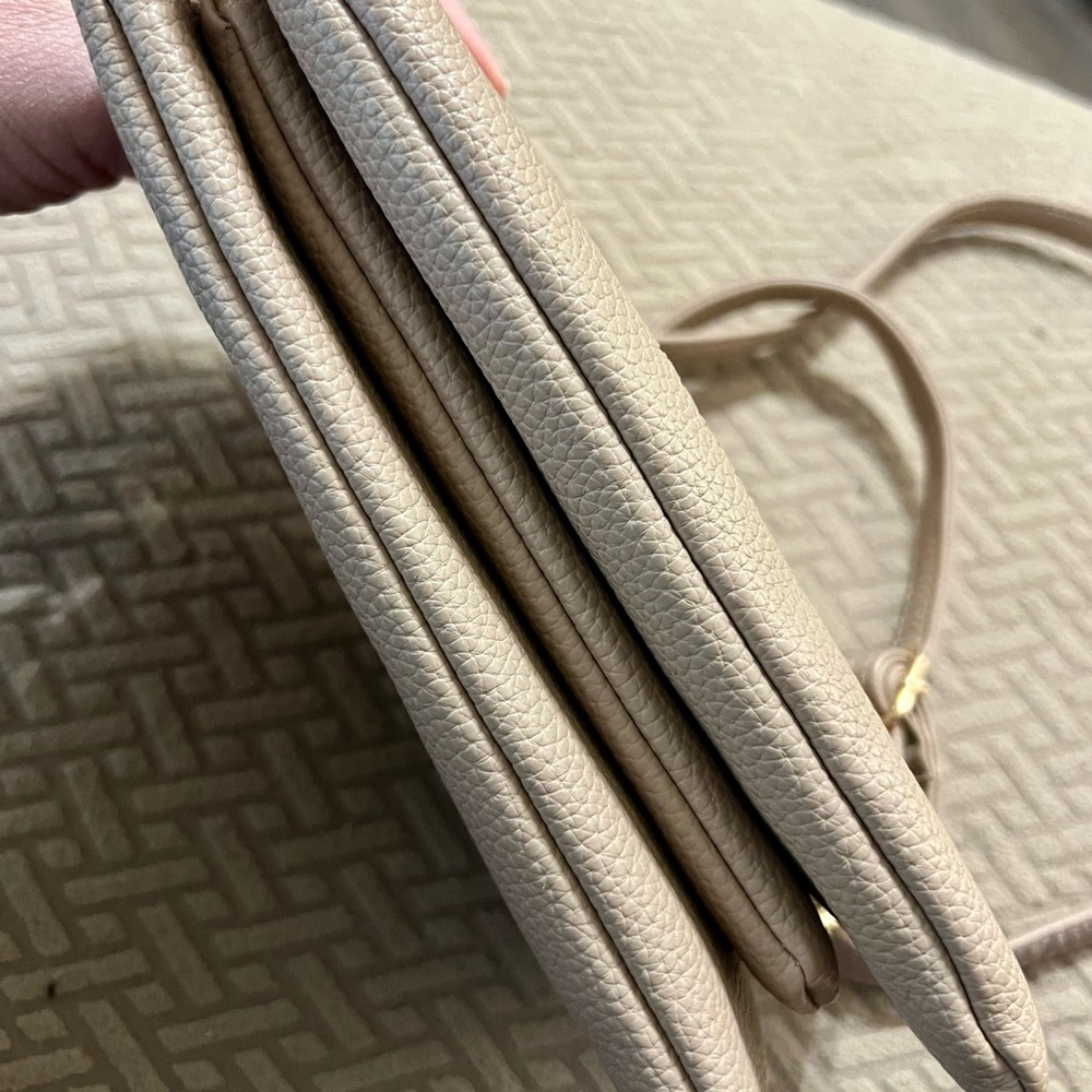 Kedzie Crossbody Purse - Picture 4 of 7